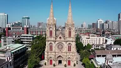 4k航拍广州石圣心教堂建筑视频的预览图